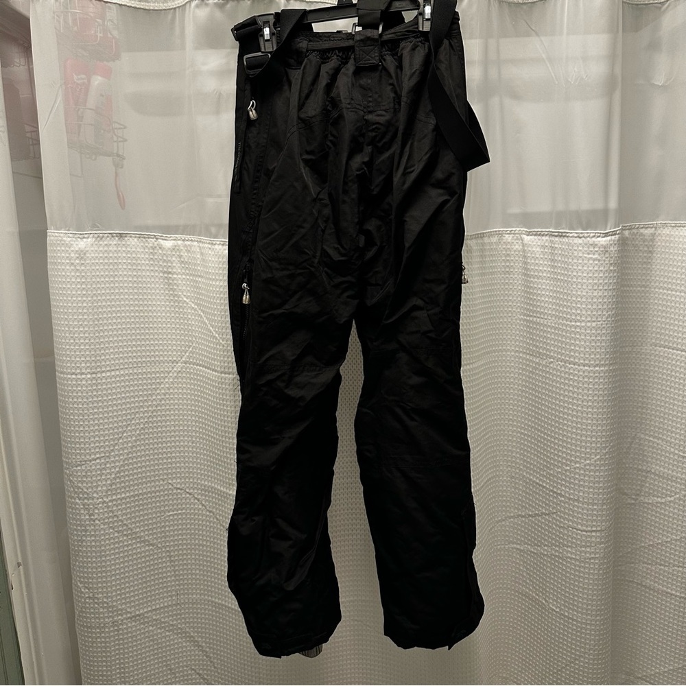 Trespass med black snow pants with over shoulder straps - Picture 6 of 8